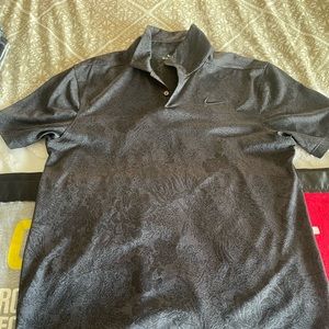 Nike Floral Print golf polo. Size small. Gray